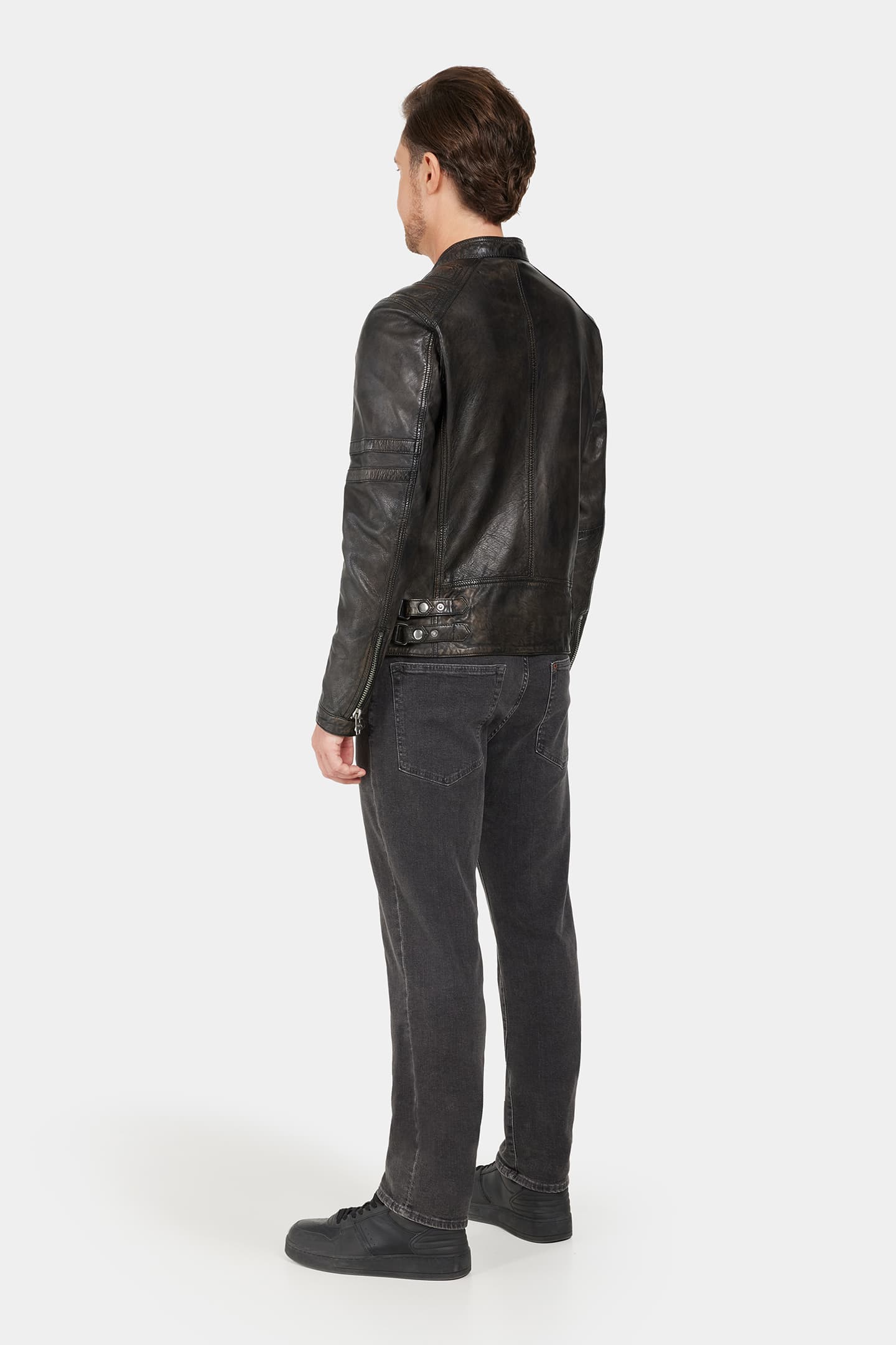 13943_b89d0e19ae-21870-1180-89500-02-full