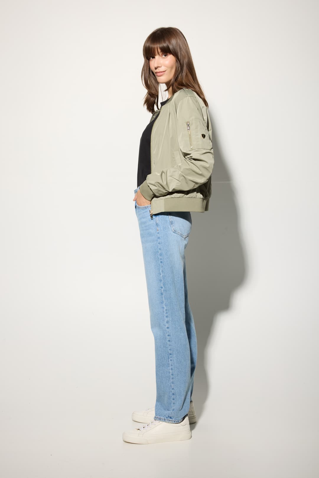 13957_069ffa655b-22658-1270-56000-2-original