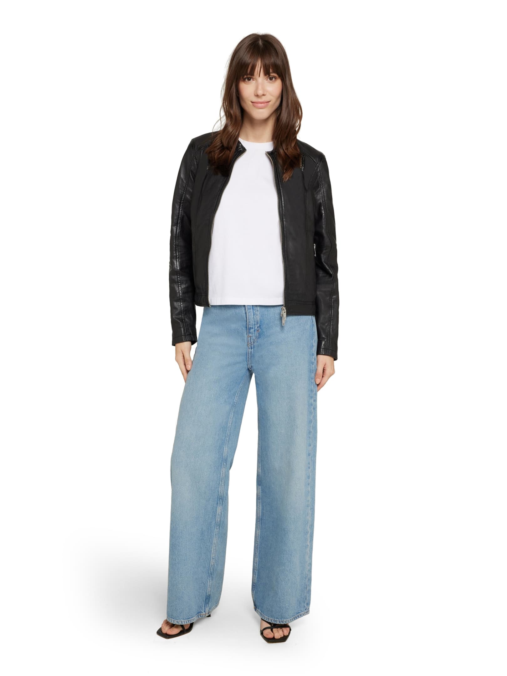 15131_ae53a90f06-21819-3810-89900-1-full