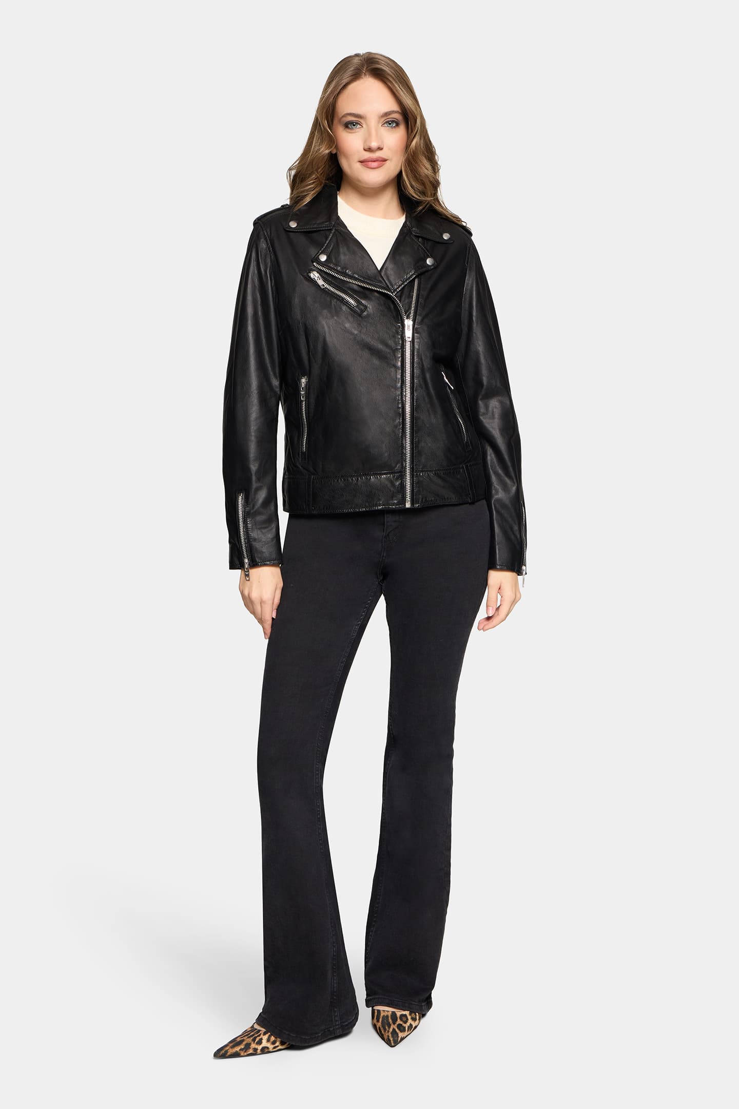 15134_59a489fe38-22982-3810-89900-1-full