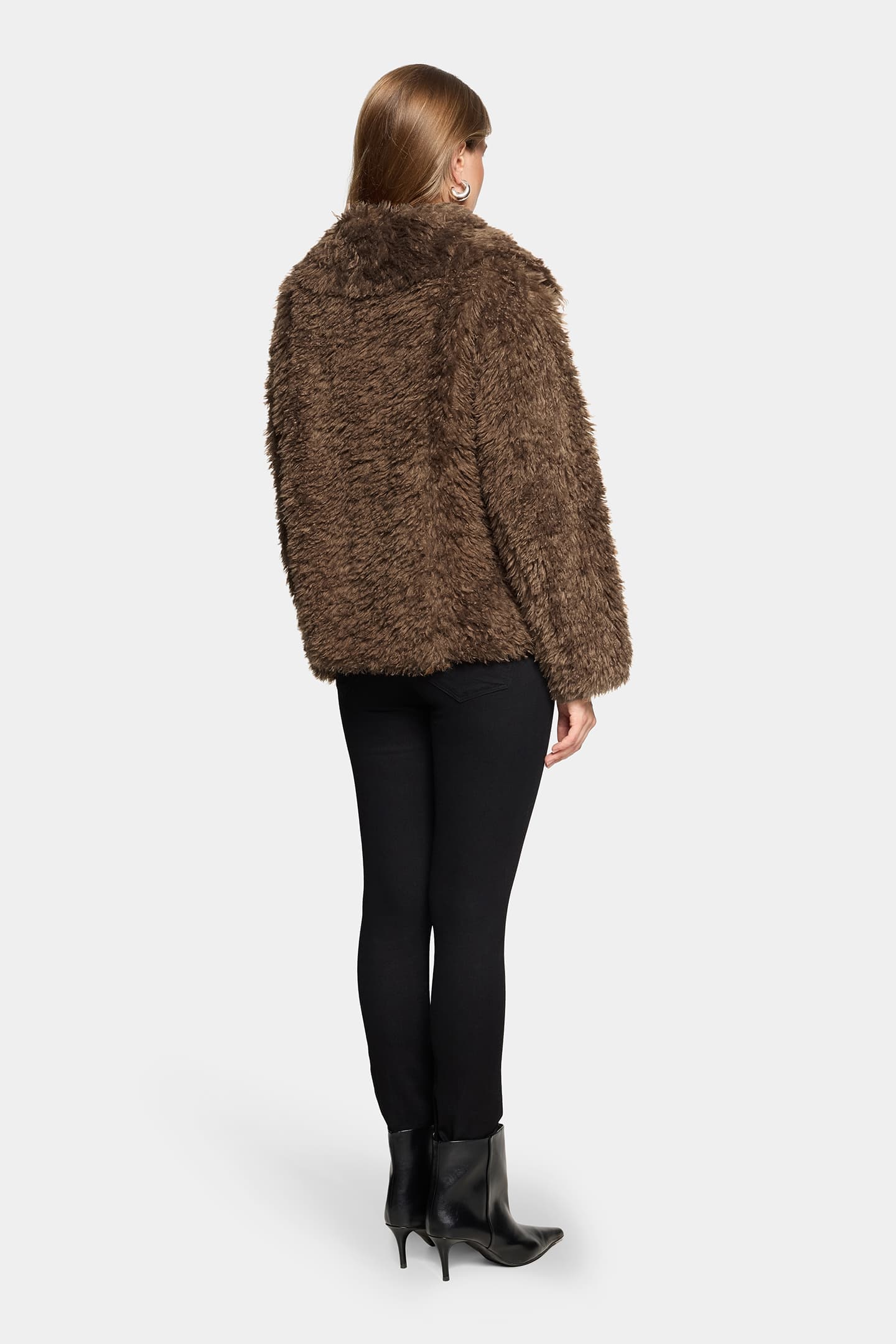 15294_264e3f84b6-23315-1590-15300-2-full